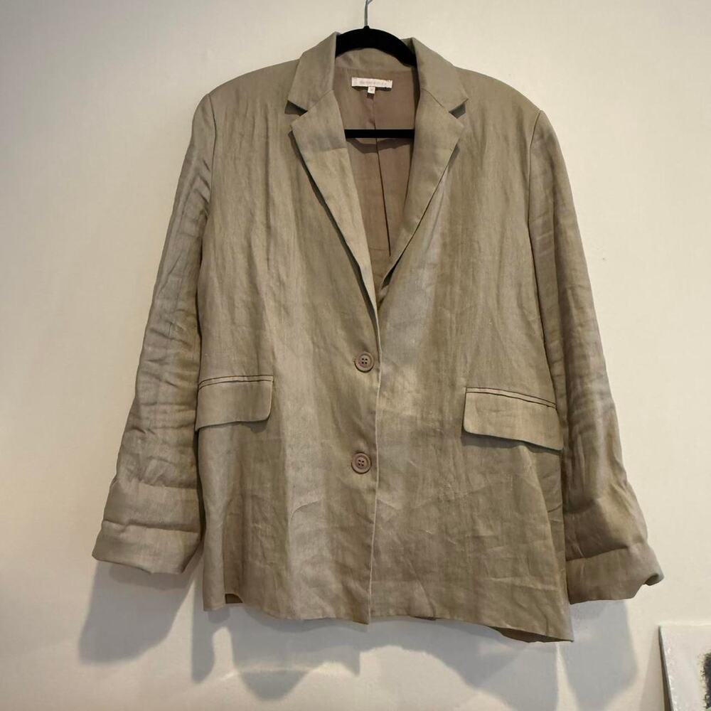 Gorgeous lightweight linen blazer